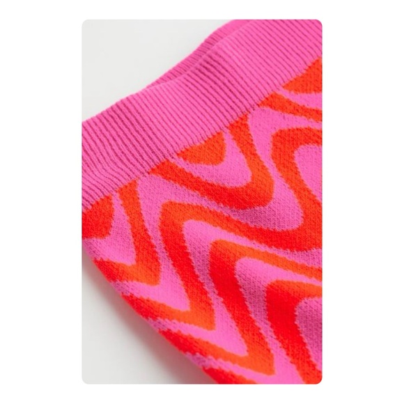 ★ NWOT H&M Divided Knit Skirt - Double Pink ★ - Picture 15 of 15